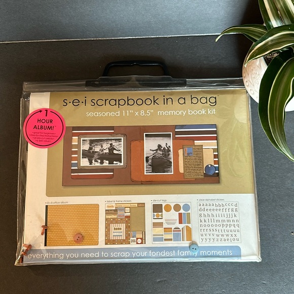 Scrapbook Kit - Picture 1 of 2